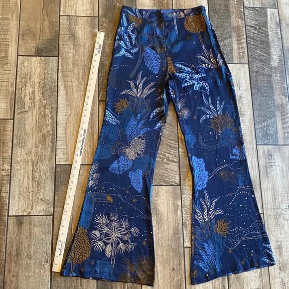 FARM Rio Night Jungle Navy Blue Flare Pants 🆕 - Picture 13 of 13